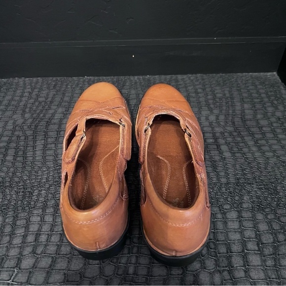 Clarks Bendables Nikki Regatta Loafer Sandal Size 10 W Color: Tan New Comfy